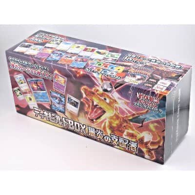 Pokémon: RULER OF THE BLACK FLAME DECK BUILD BOX - japanisch